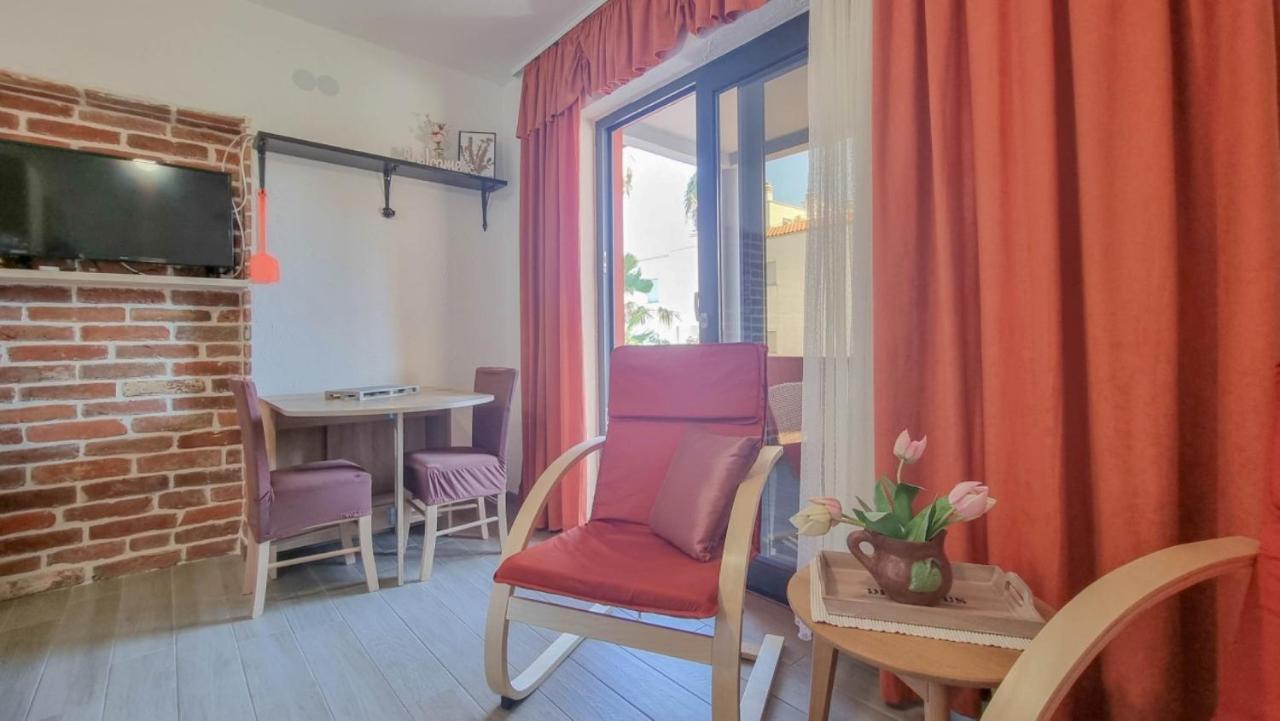 Enio Apartment Новиград Екстериор снимка