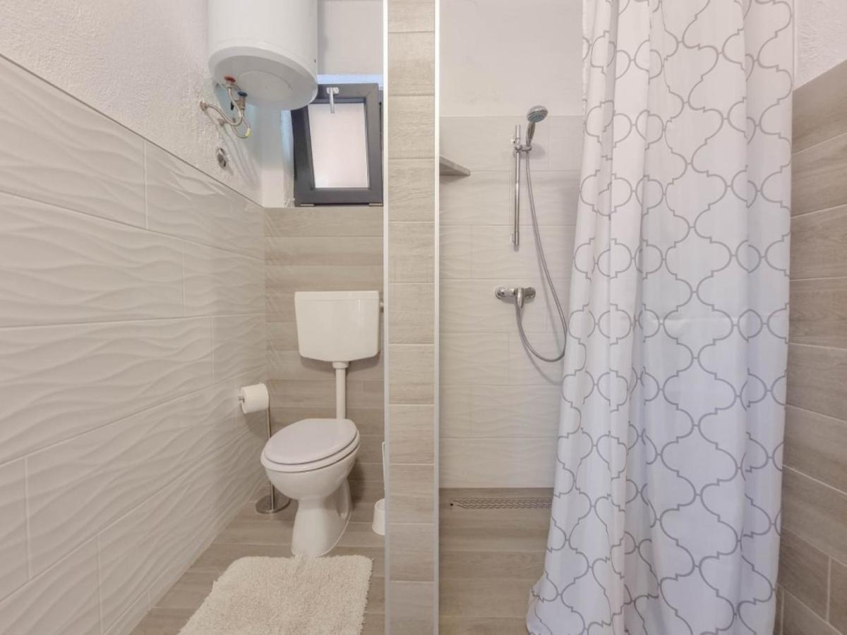 Enio Apartment Новиград Екстериор снимка