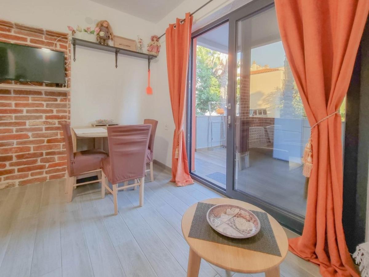 Enio Apartment Новиград Екстериор снимка